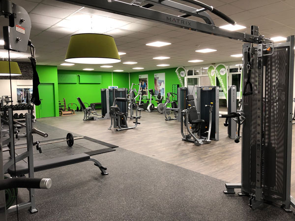 fitplus_Fitnessstudio Kuehbach Geraetetraining_1